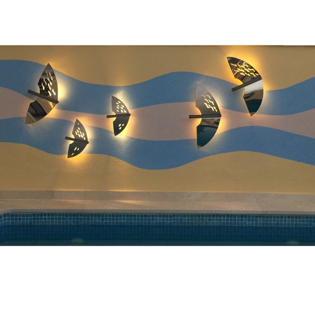 GOLONDRINAS|Partly polished stainless steel on a painted decoration|113x297x10cm